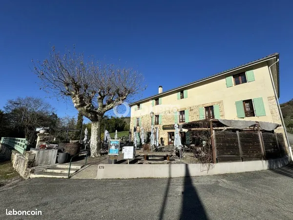 Fonds de commerce 700 m²
