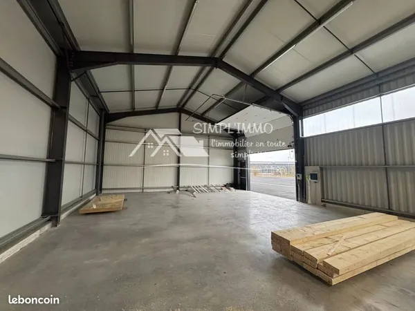 Local commercial 122 m² Échillais