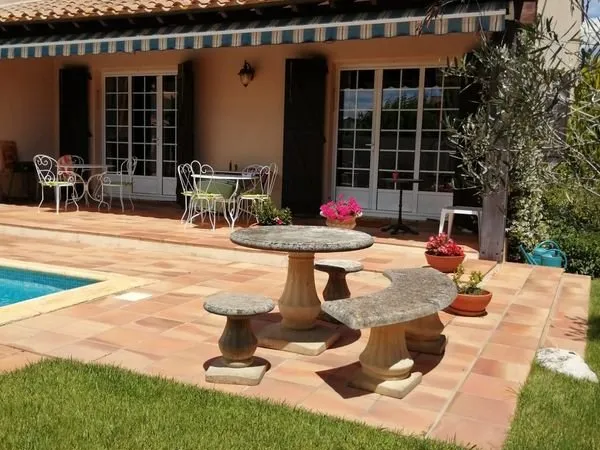Grande villa lumineuse 290 m² avec piscine - Beaux volumes - 5 min de Béziers - DPE performant