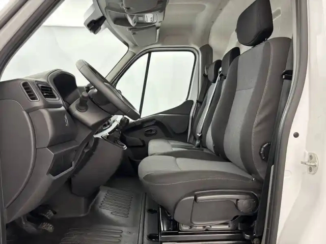Renault Master fgn trac f3500 l2h2 blue dci 135 — photo 9