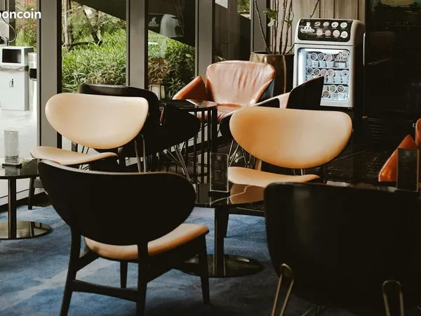 Restaurant 328 m² PANTIN