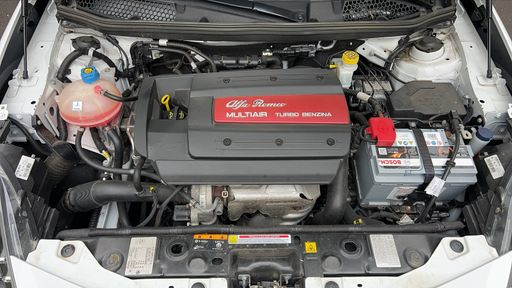 Alfa Romeo Giulietta 1.4 MultAir 170 BVA - Super Pack Veloce – 2018 – 81955 km – Essence – Boîte Automatique — photo 29