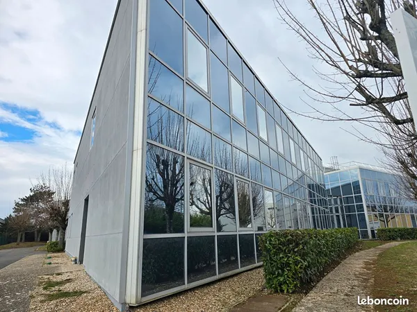 Bureaux 259 m² NOZAY