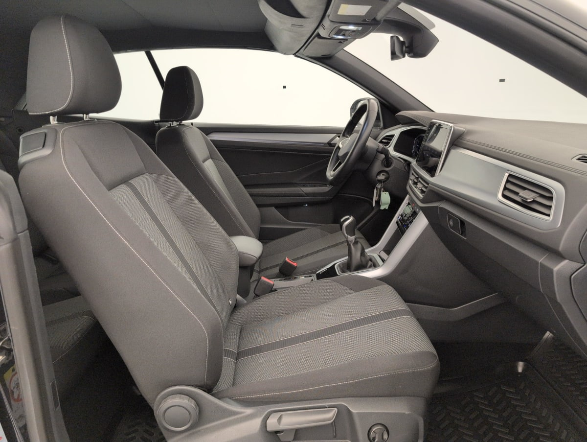 Volkswagen T-Roc Cabriolet — photo 9