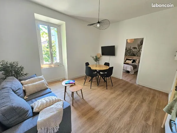 T2 meublé rénové - 28m2 - disponible - fibre incluse - direct propriétaire