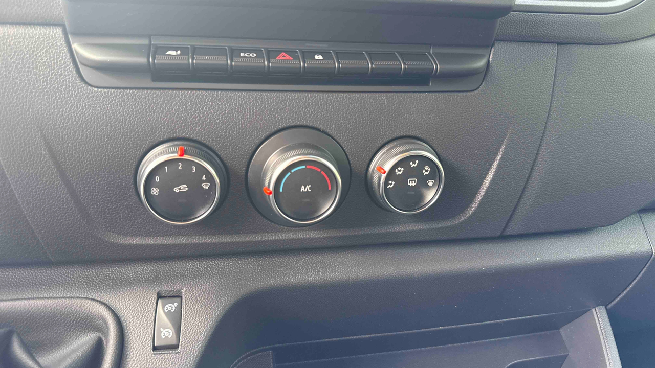 Renault MASTER FGN TRAC F3500 L3H3 BLUE DCI 135 — photo 19