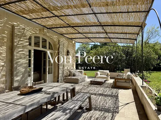 Maison 10 pièces 285 m²