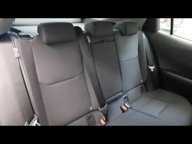 Toyota Prius hybride rechargeable 223ch dynamic ph — photo 22