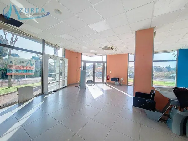 Local commercial 90 m²
