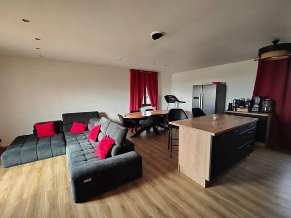 Maison Imphy 4 pièces, 3 chambres, proches commodités, lumineuse, garage, sous-sol