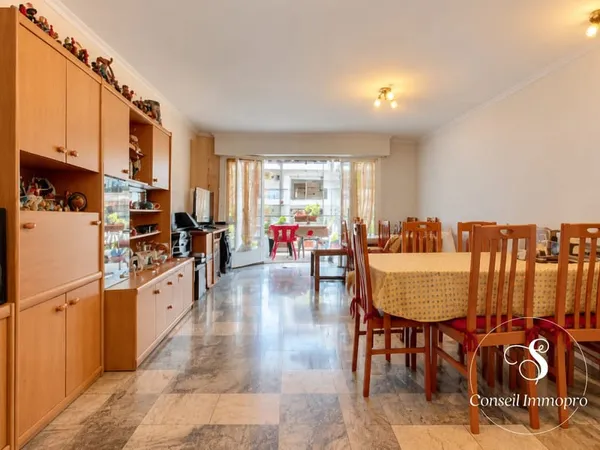 Appartement 4 pièces avec garage et cave au Cannet