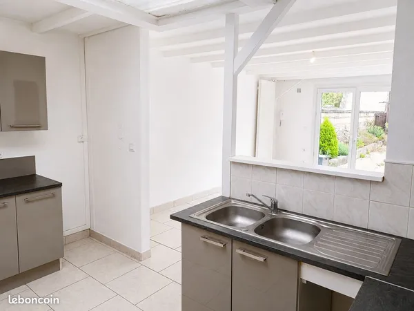 T3 60 m² - Plain-pied - 2 chambres - Cour privative - Disponible immédiatement