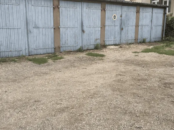 Parking 17 m²