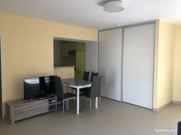 Studio 1 pièce 37 m²