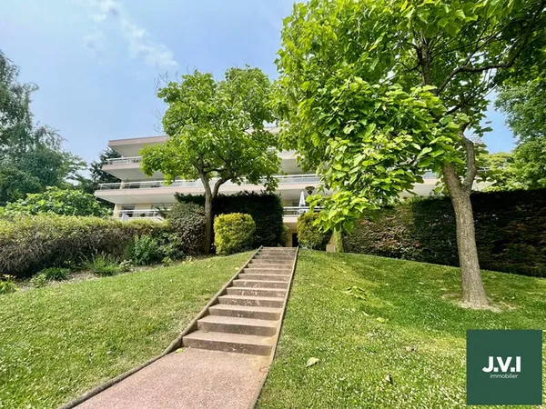 Appartement Montmorency 5 pièce(s) 111.04 m2