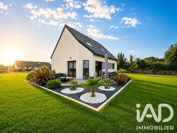 Vends maison - 110 m² - 5 pièces, 4 chambres - Beuzeville 27210