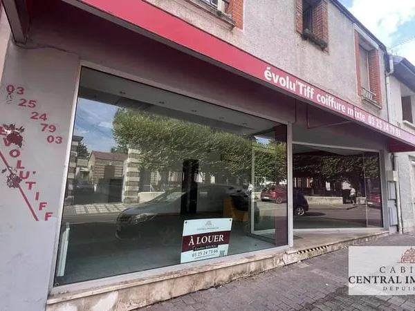 Local commercial 1 pièce 51 m²