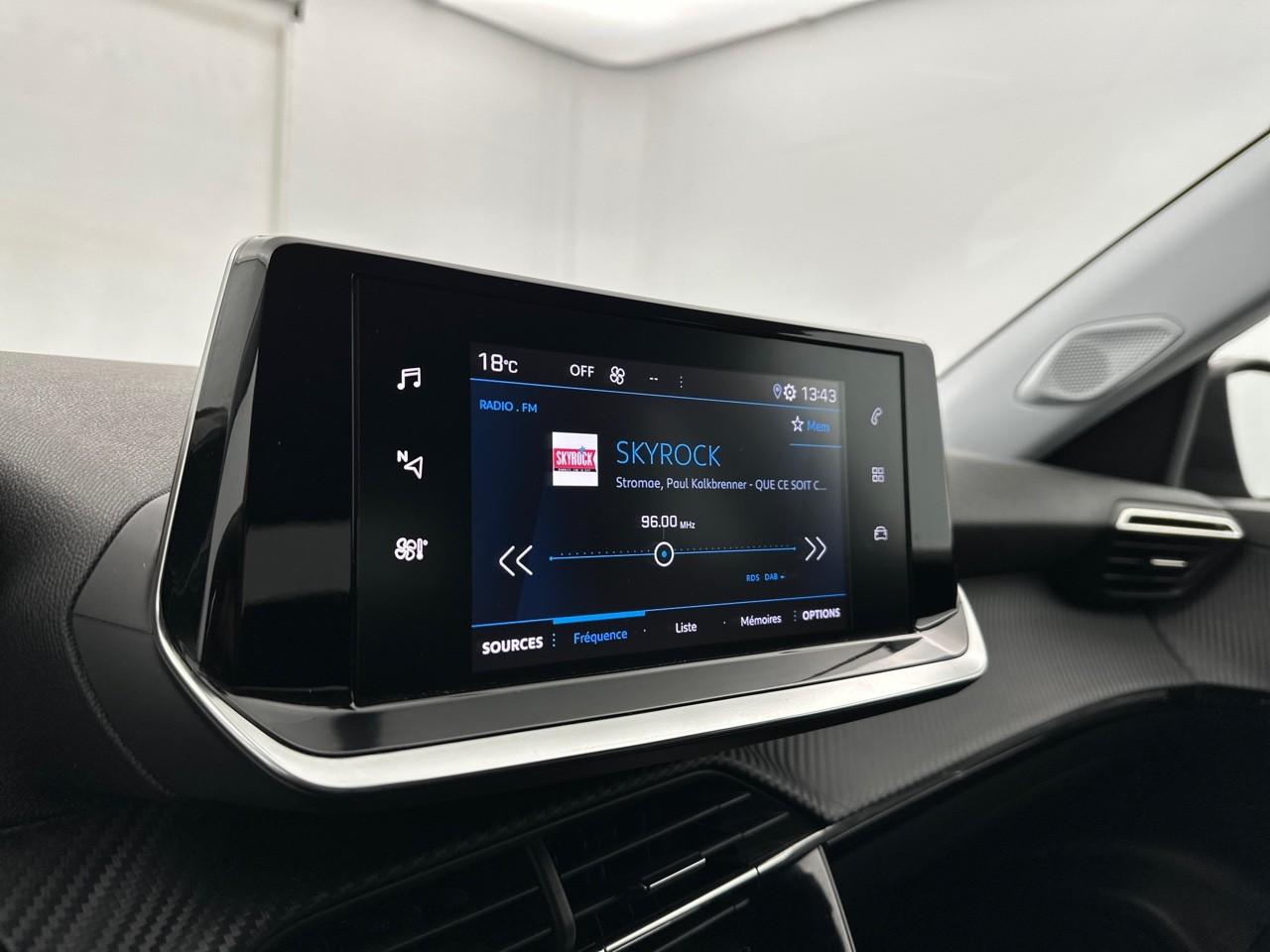 Peugeot 2008 puretech 100 s&s bvm6 allure — photo 24