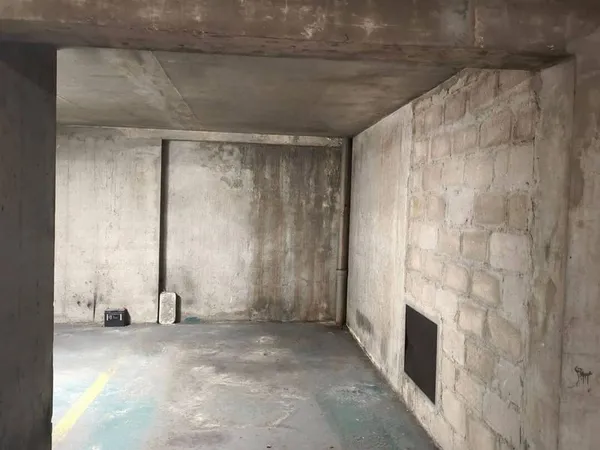Parking 12 m²