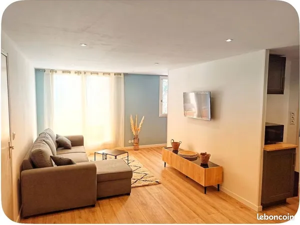 T3 meublé 45 m² tout inclus avec grande terrasse et garage - Location Octobre à Mai
