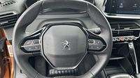 Peugeot 2008 1.2 PureTech 130ch S&S Active Pack — photo 12