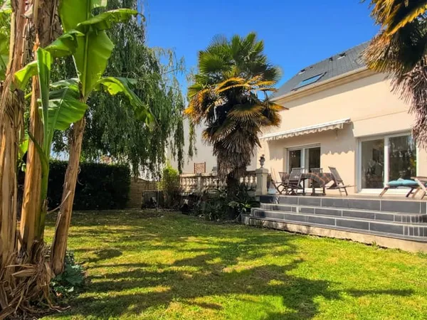 Maison 8 pièces 162 m²