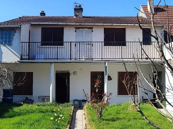 Maison 8 Piéces 142 m2 a Morangis