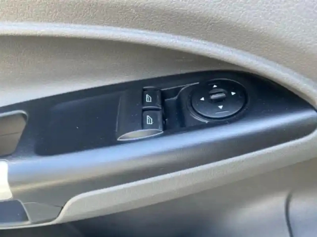 Ford Transit Connect fourgonnette l1 1.0e 100ch e85 trend — photo 27