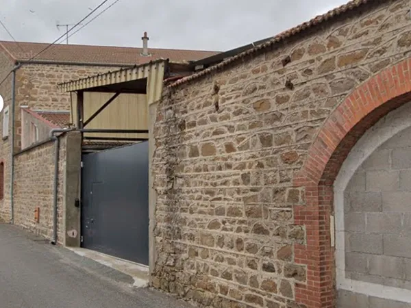 Maison ancienne usine à terminer