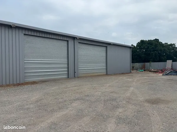 Hangar industriel
