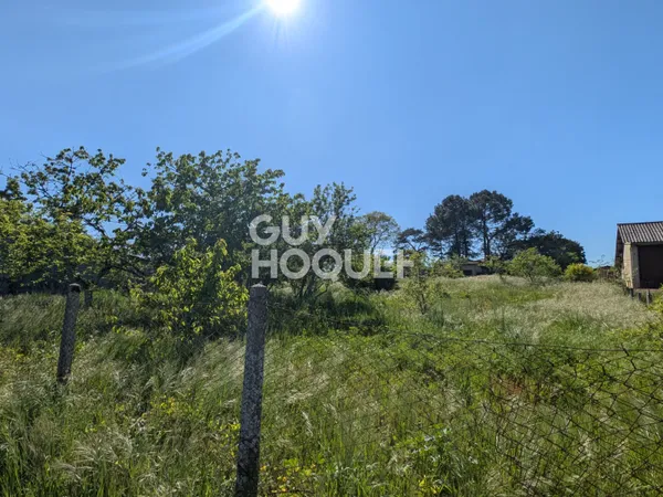 Terrain constructible à vendre - 2070M² - coeur de village