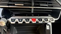 Peugeot 208 1.2 Hybrid 110ch Style e-DCS6 — photo 17