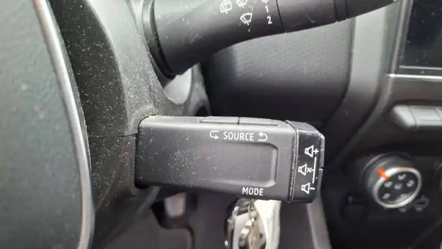 Renault Clio blue dci 85 — photo 28