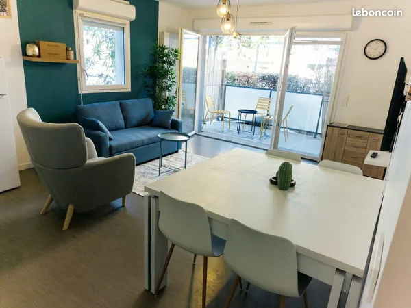 🏆 Chambre meublée avec terrasse - Tram A à 2 min - Charges incluses