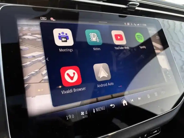 Mercedes Classe E break 300 hybrid eq amg line — photo 29