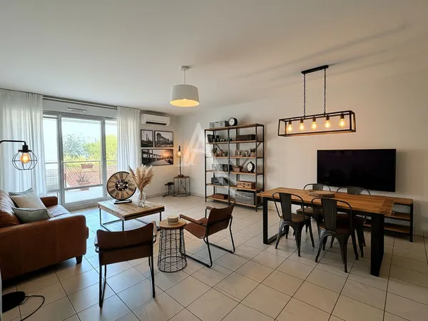 À VENDRE APPARTEMENT T3 AVEC TERRASSE 16 M² ET PARKING EN S/SOL