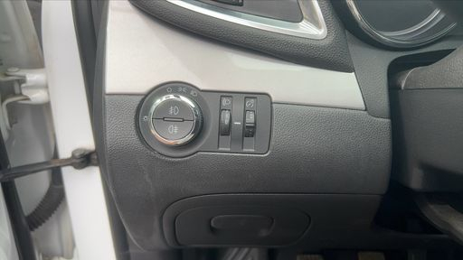 Opel Mokka 1.6 115 - Cosmo – 2013 – 113096 km – Essence – Boîte Manuelle — photo 3