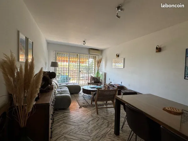 Appartement 4 pièces de 100m2 à louer en bord de mer - roquebrune cap martin