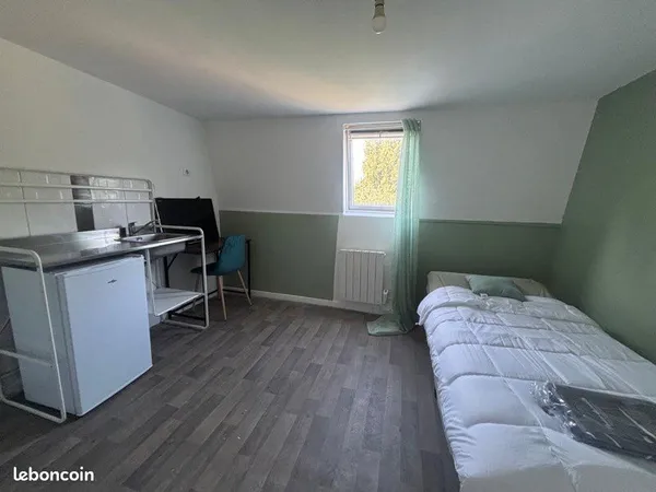 Chambre meublée 10 m² en colocation - 450 charges comprises - Roubaix