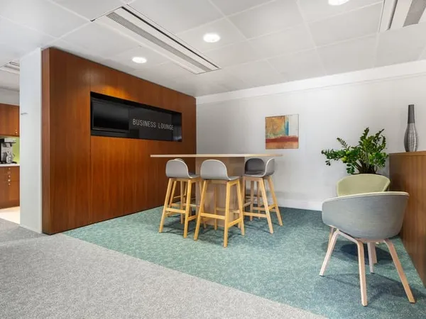 Abonnement coworking chez Regus LA DÉFENSE, Tour Ariane Puteaux