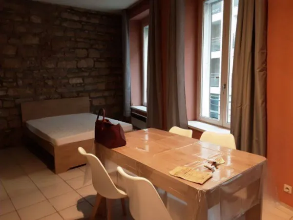 Studio 1 pièce 33 m²