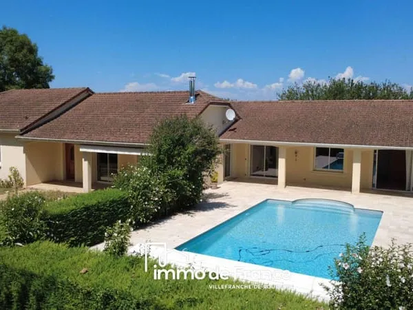 Maison de plain-pied 7 pièces 212 m²
