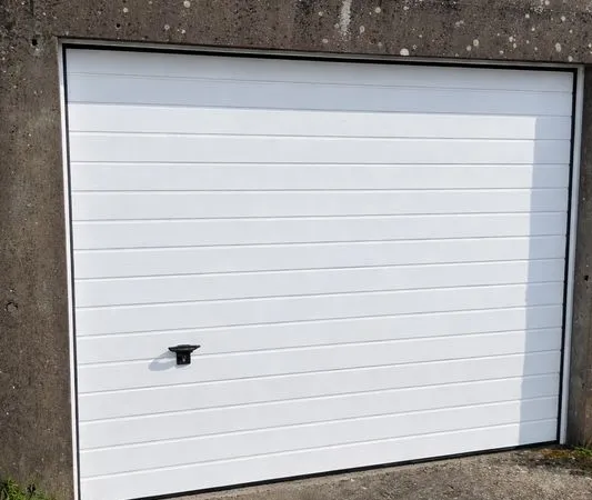 Local pour stockage ou garage moto, voiture