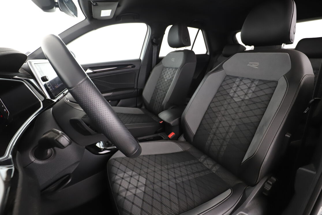 Volkswagen T-Roc 2.0 TDI R-Line DSG7 — photo 9