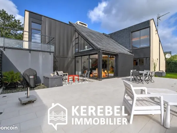 Propriété 7 pièces 162 m²