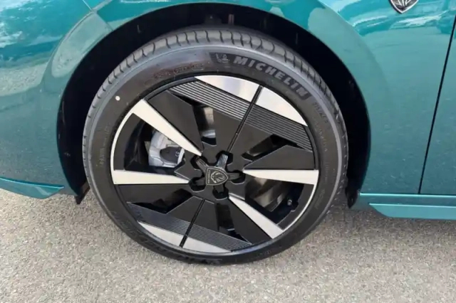 Peugeot 308 electrique 55 kwh 156ch — photo 12