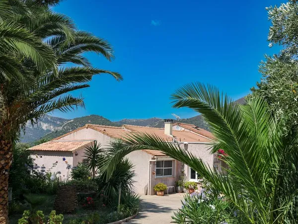 Maison de luxe 6 pièces 200 m²