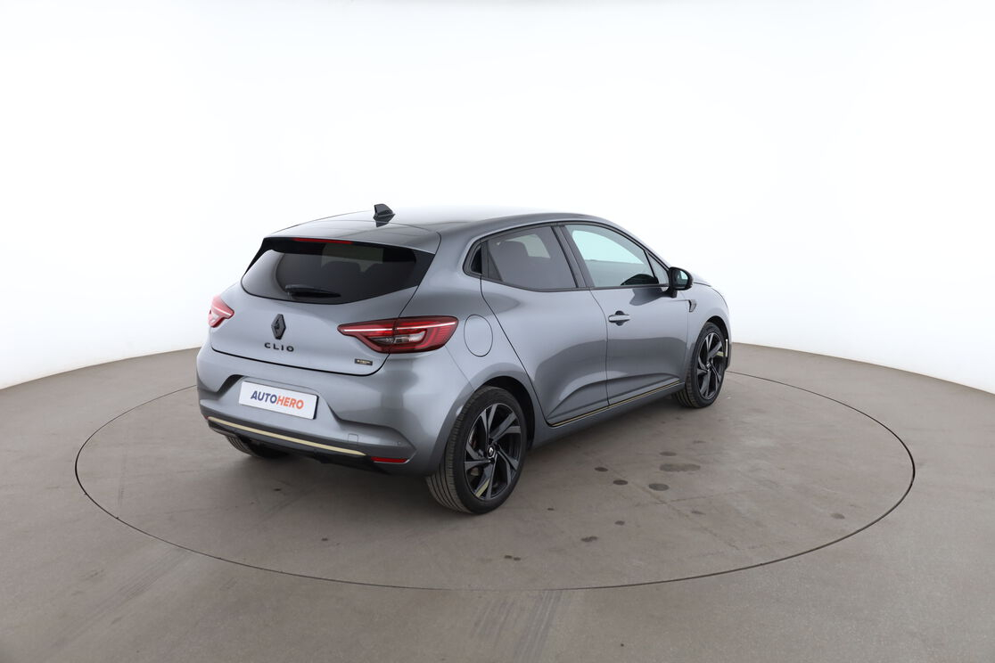 Renault Clio 1.6 E-Tech Hybride Engineered — photo 5