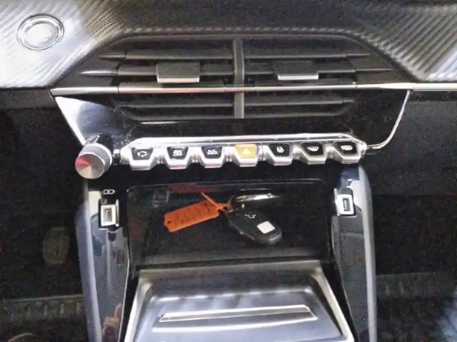 Peugeot 208 bluehdi 100 s&amp;s bvm6 — photo 22