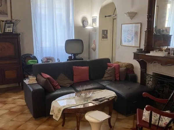 BEL APPARTEMENT PROCHE PLACE MASSENA NICE